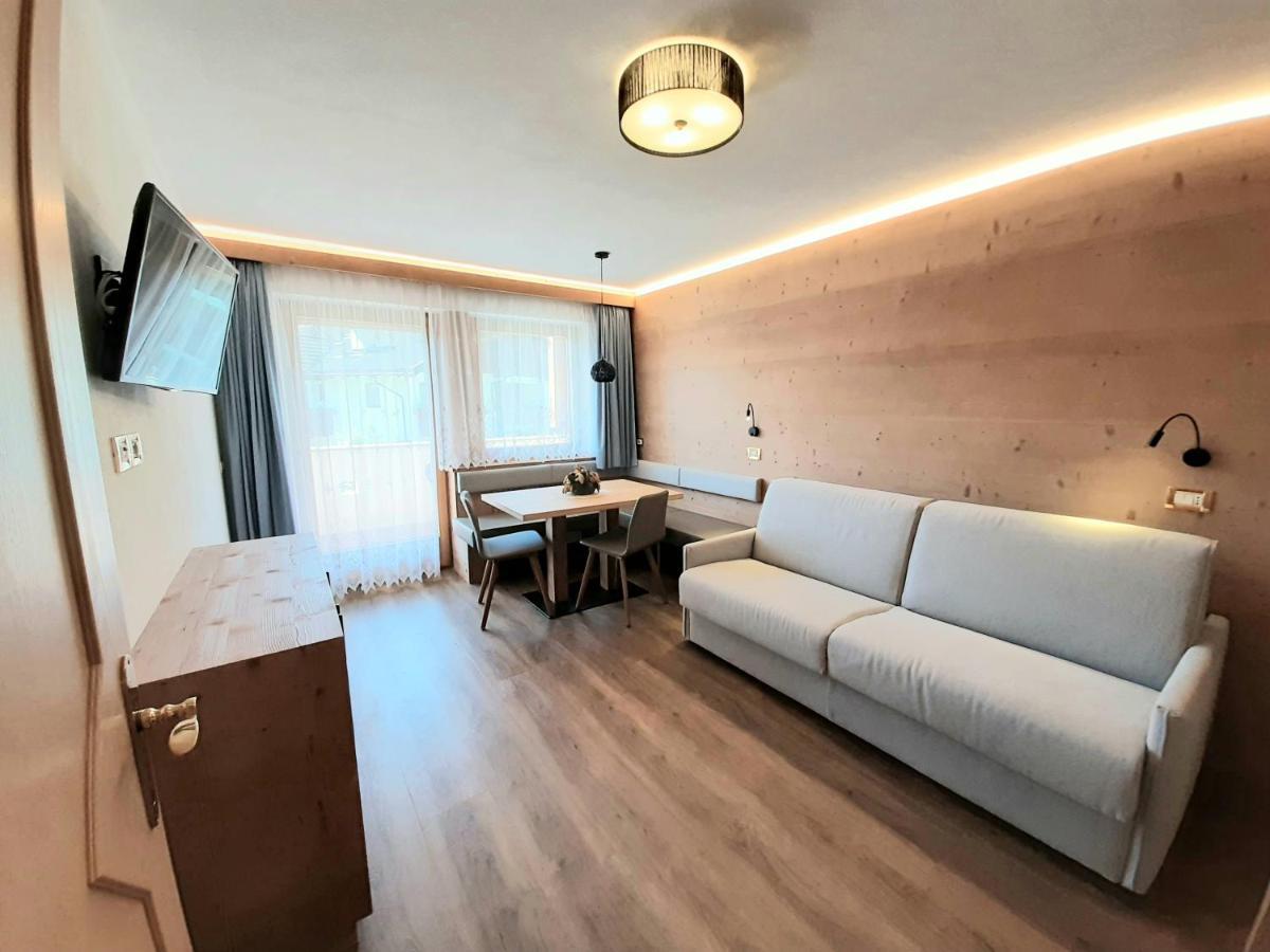 Apartments Lasteis La Villa  Zewnętrze zdjęcie