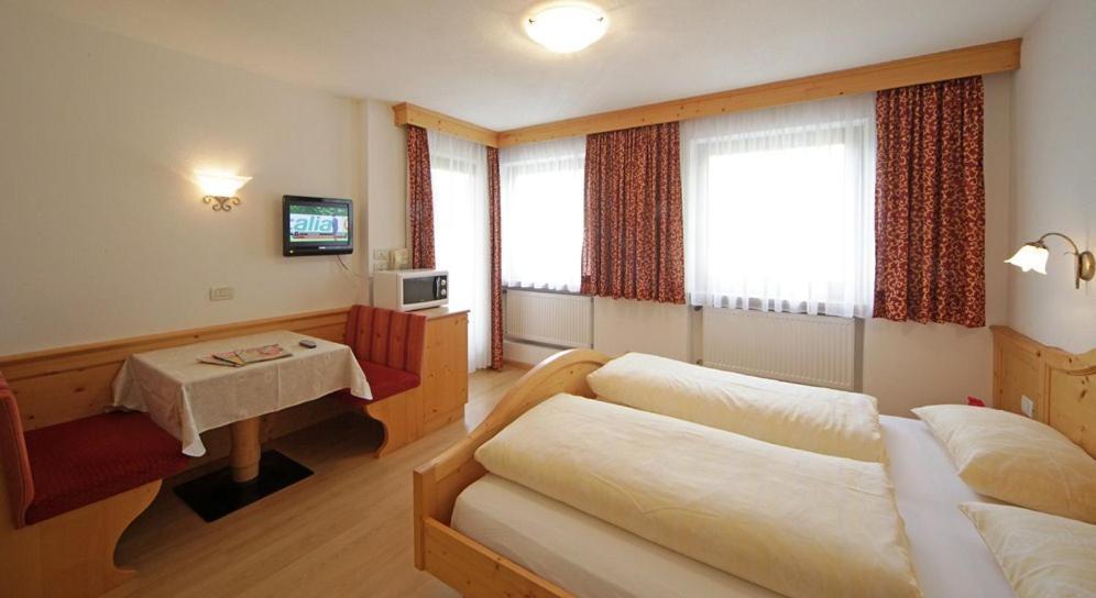 Apartments Lasteis La Villa  Zewnętrze zdjęcie