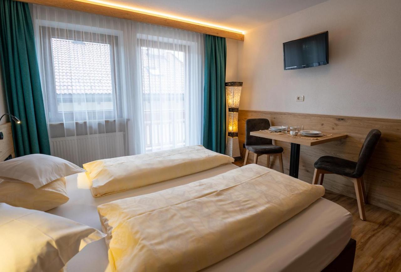 Apartments Lasteis La Villa  Zewnętrze zdjęcie