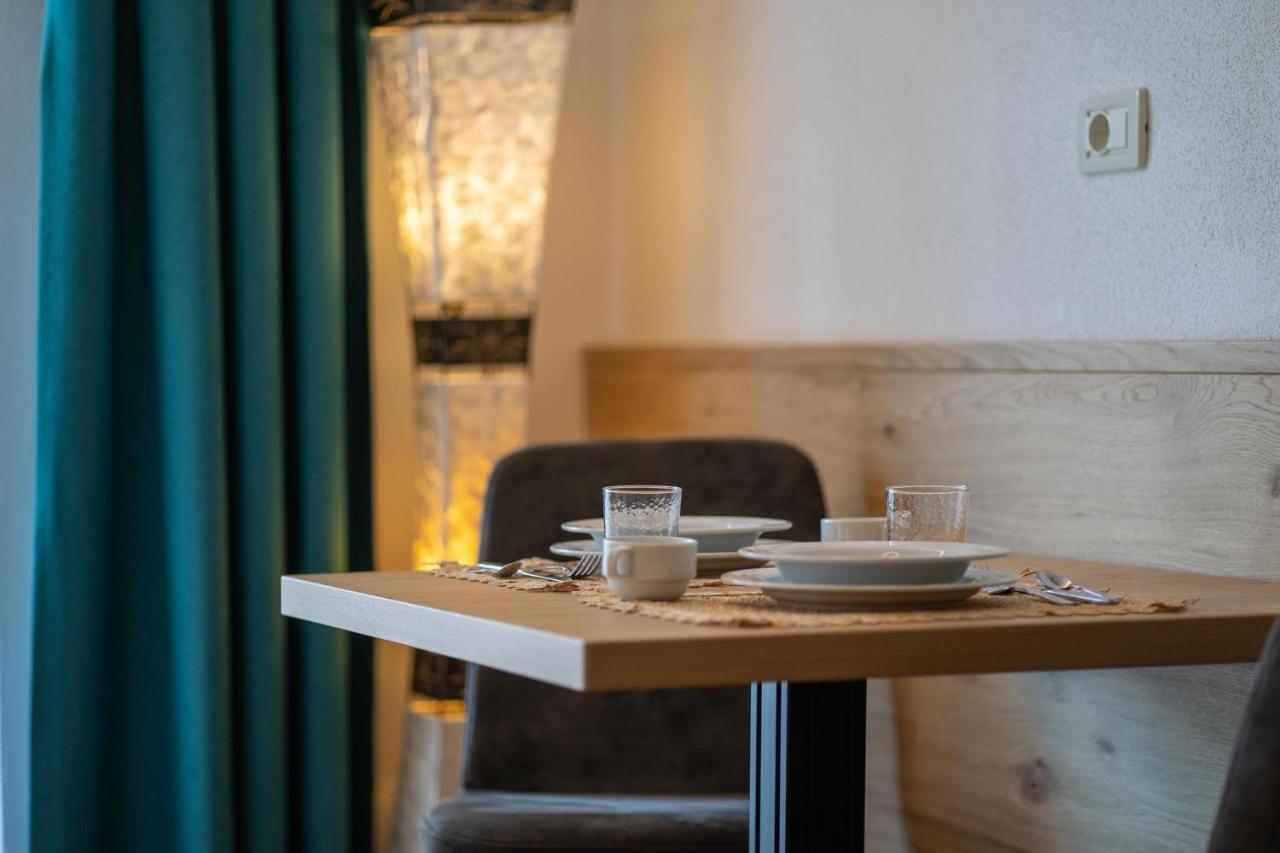Apartments Lasteis La Villa  Zewnętrze zdjęcie