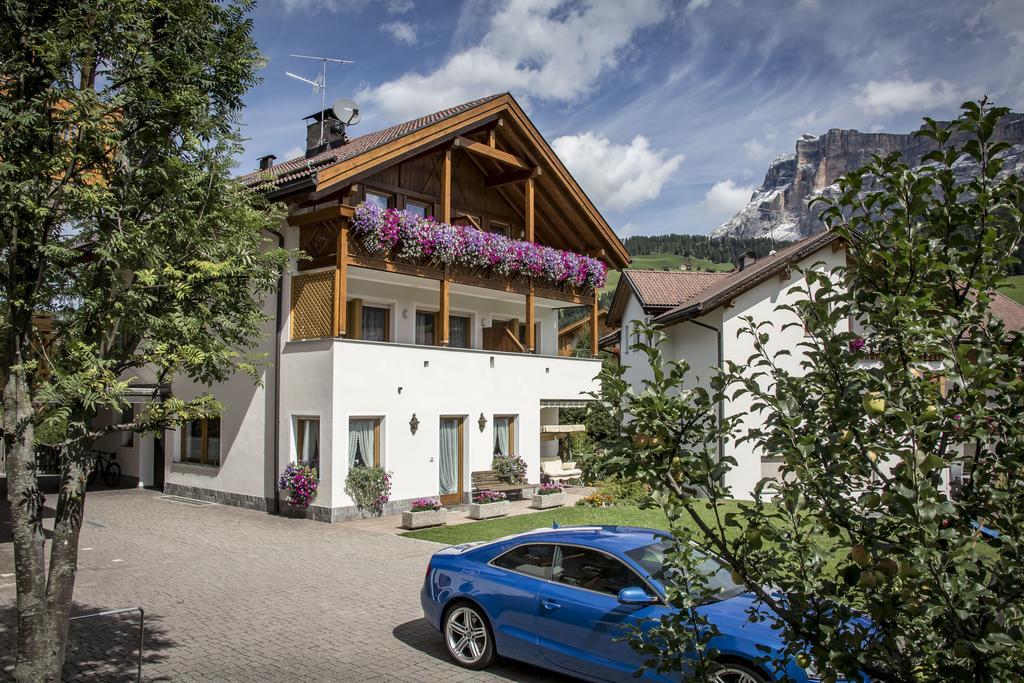 Apartments Lasteis La Villa  Zewnętrze zdjęcie